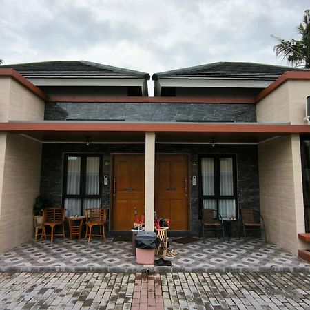 Premier Homestay Syariah Kalasan Экстерьер фото